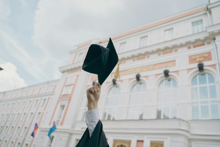 Qu’est-ce qu’un magistère : tout savoir sur ce diplôme d’excellence